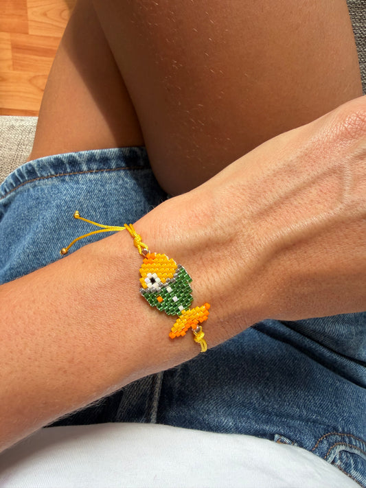 Bunte Perlen-Armband mit Fisch Design
