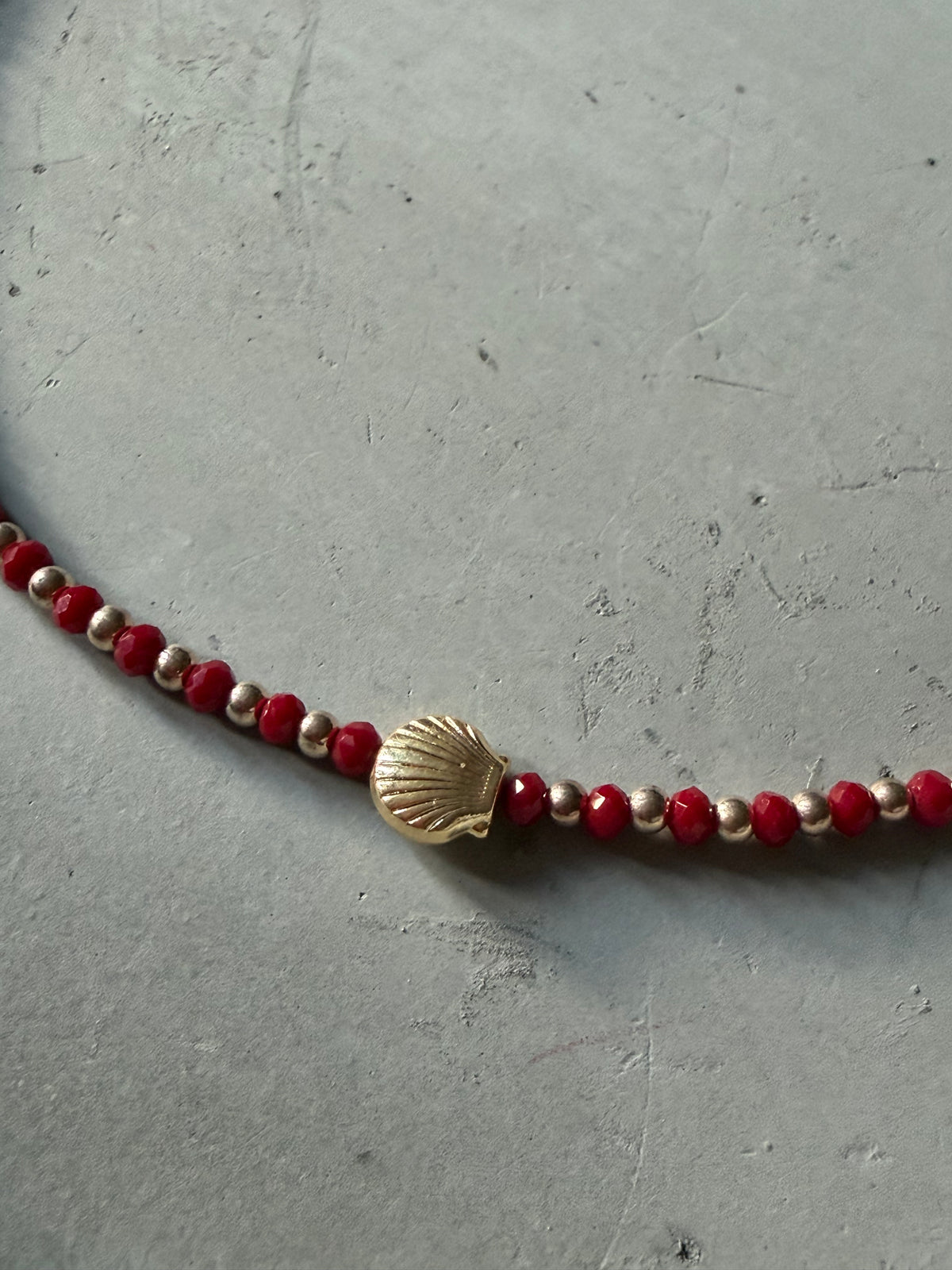 Collar con colgante de concha