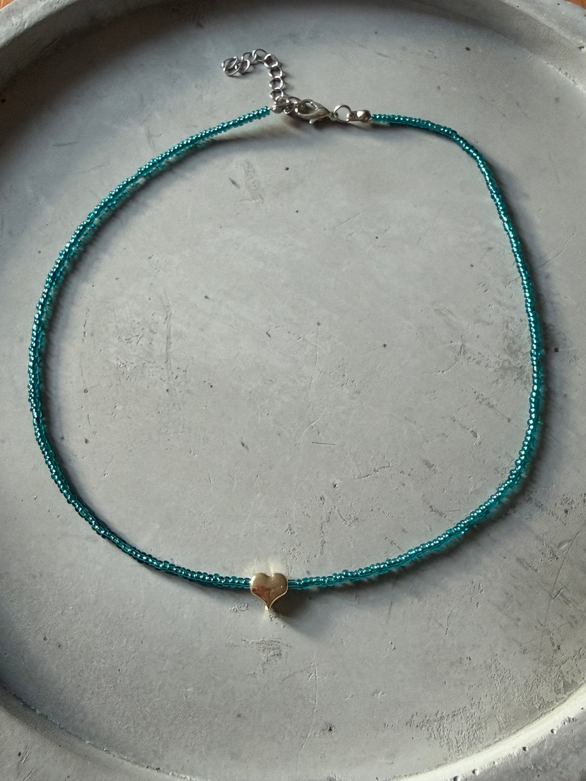 Collar con colgante de corazón